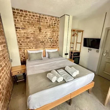 Elegance House Hotel *