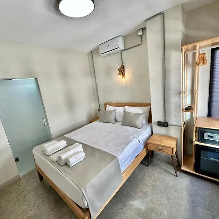 Elegance House Hotel