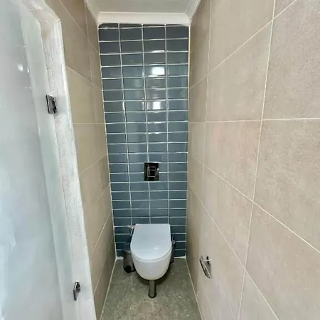 Elegance House מלון *